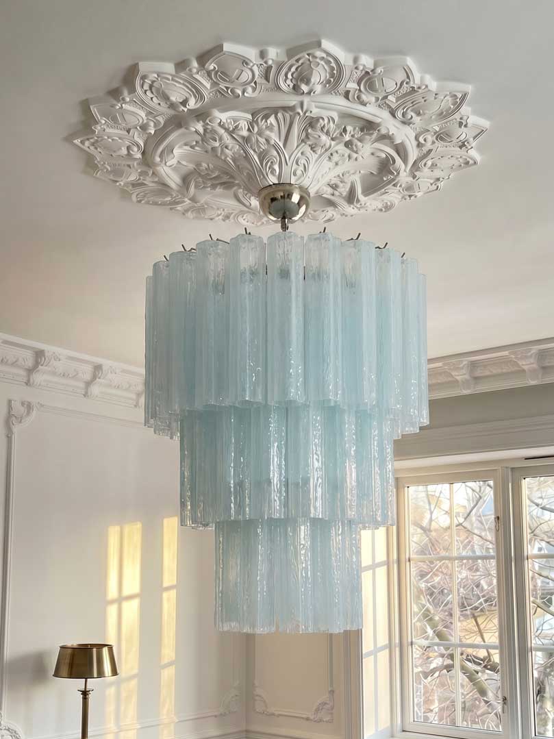 Murano-Style Chandelier – 52 tubes – Opal