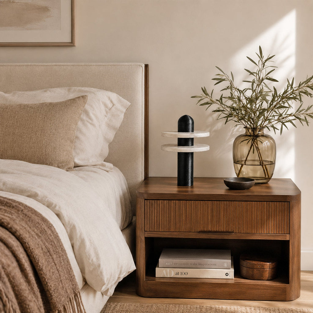 Median Alabaster Table Lamp