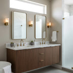 Erato Alabaster Wall Lamp — product setting and fixture profile, a stone diffuser supported by a wall-mounted metal frame (view 2)