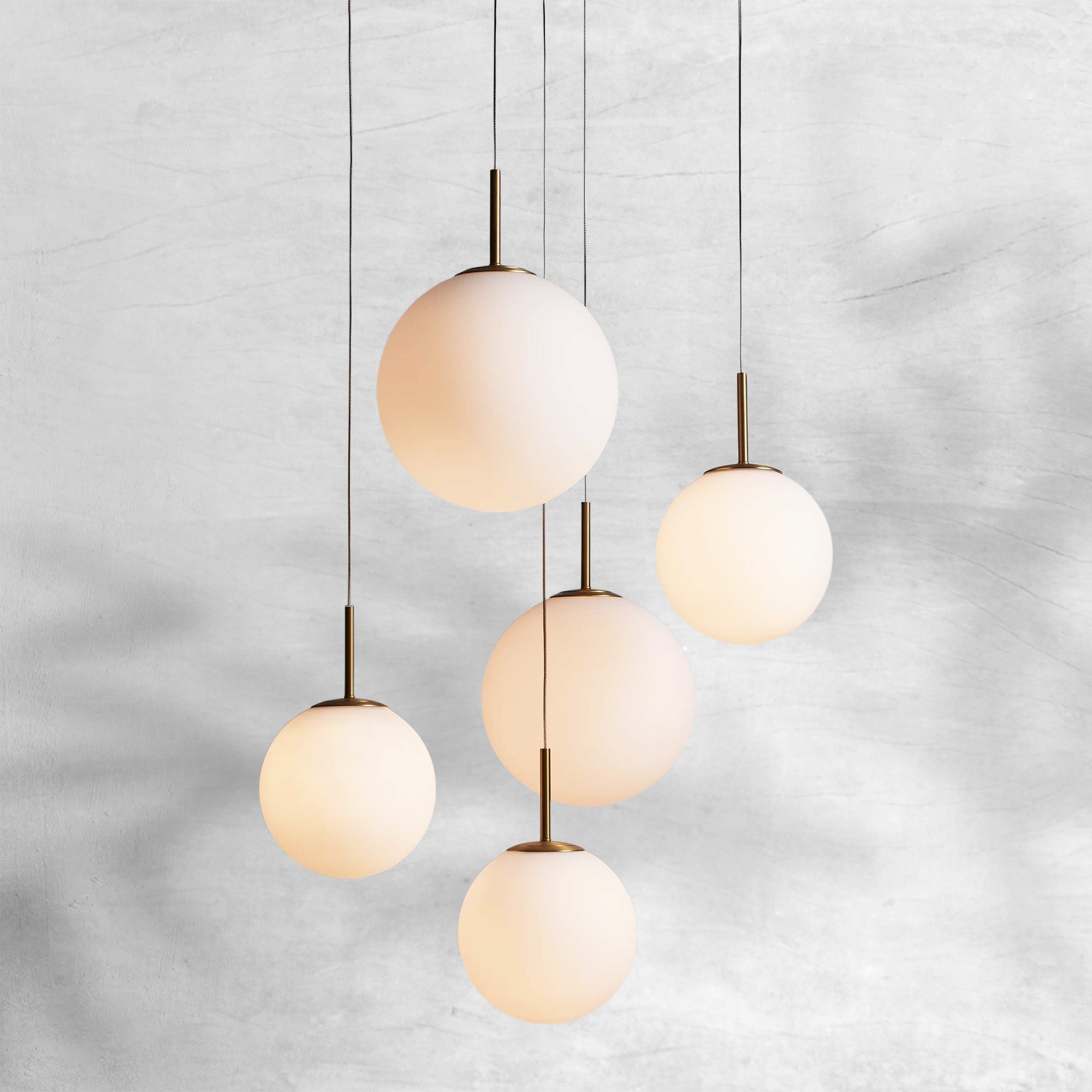 Contemporary Casen Glass Round Chandelier 20"28"34"43" product image