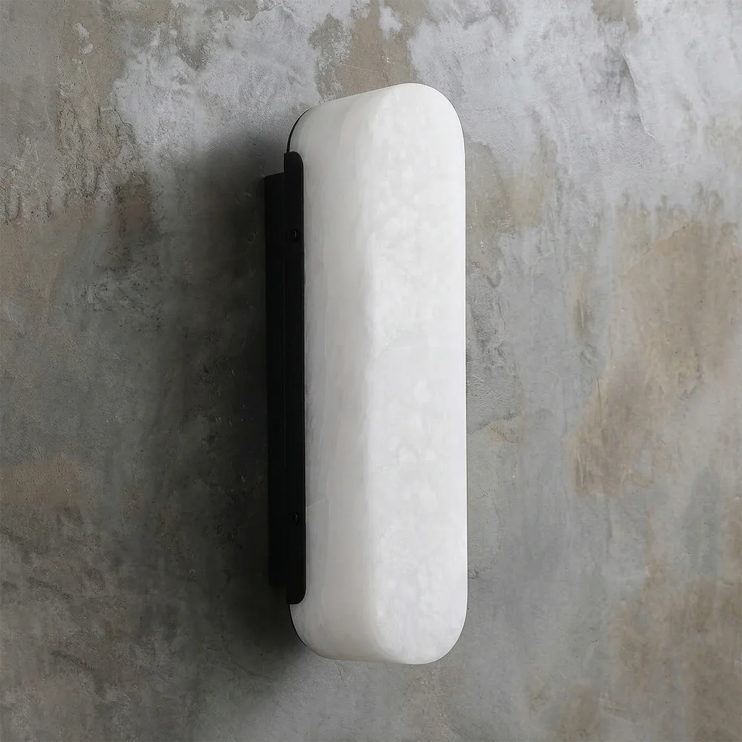 Luxury Alabaster Vertical Wall Lamp by Bling Lighting Studio