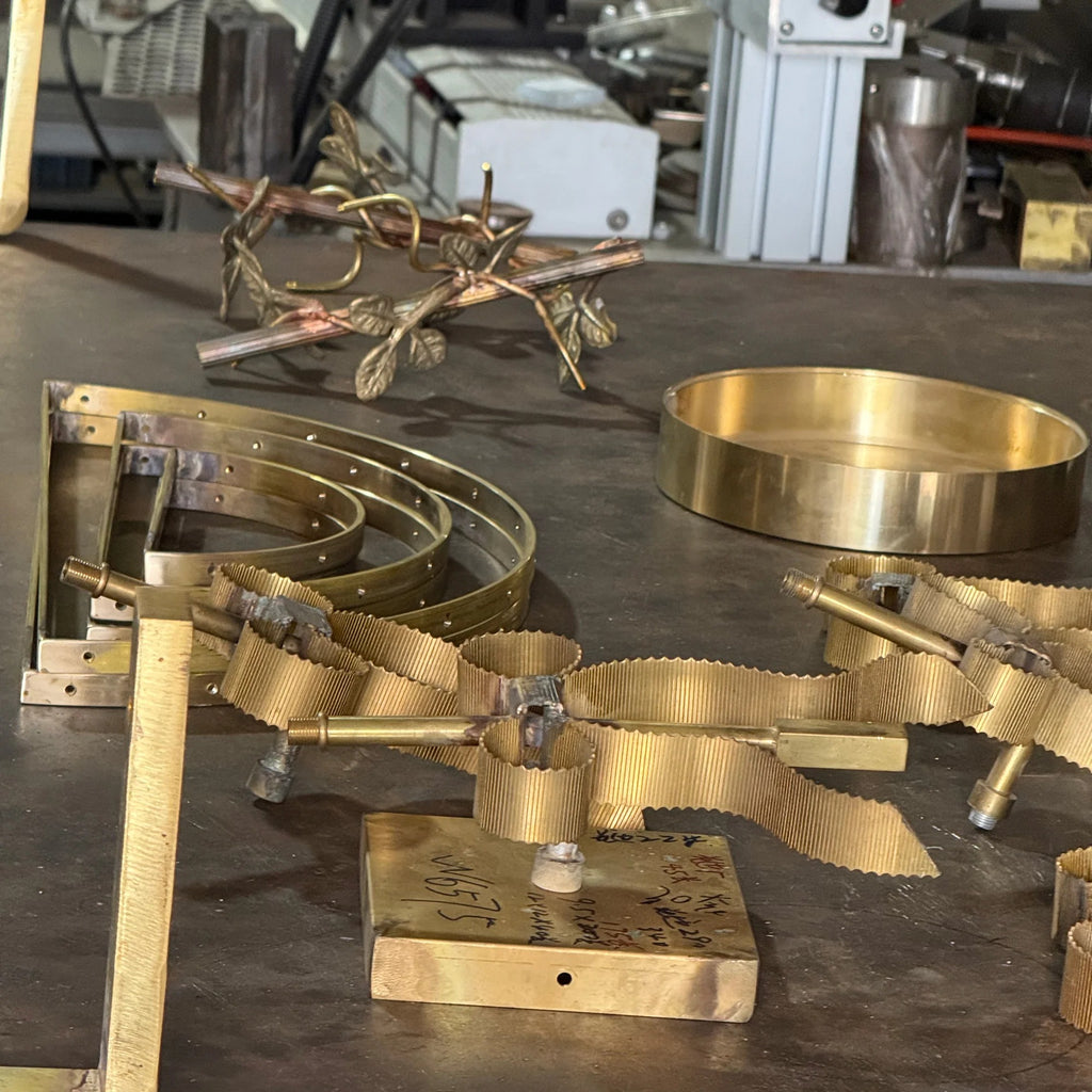 Sanremo Branch Brass Wall Light brass finish detail view 08